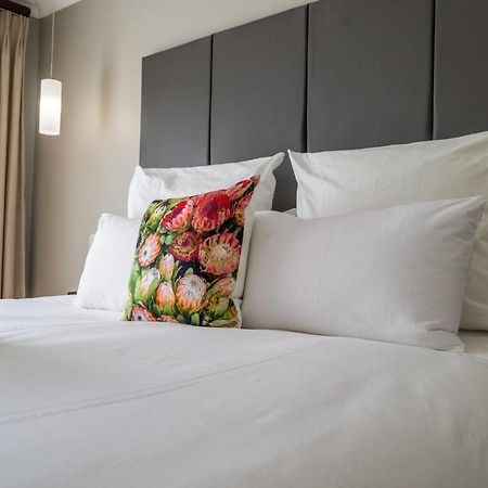 Ruslamere Hotel And Conference Centre Durbanville Buitenkant foto