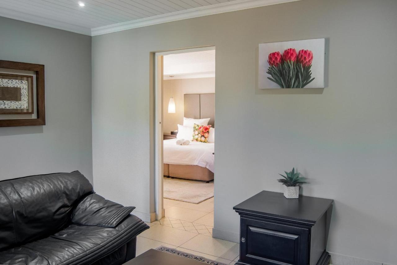 Ruslamere Hotel And Conference Centre Durbanville Buitenkant foto